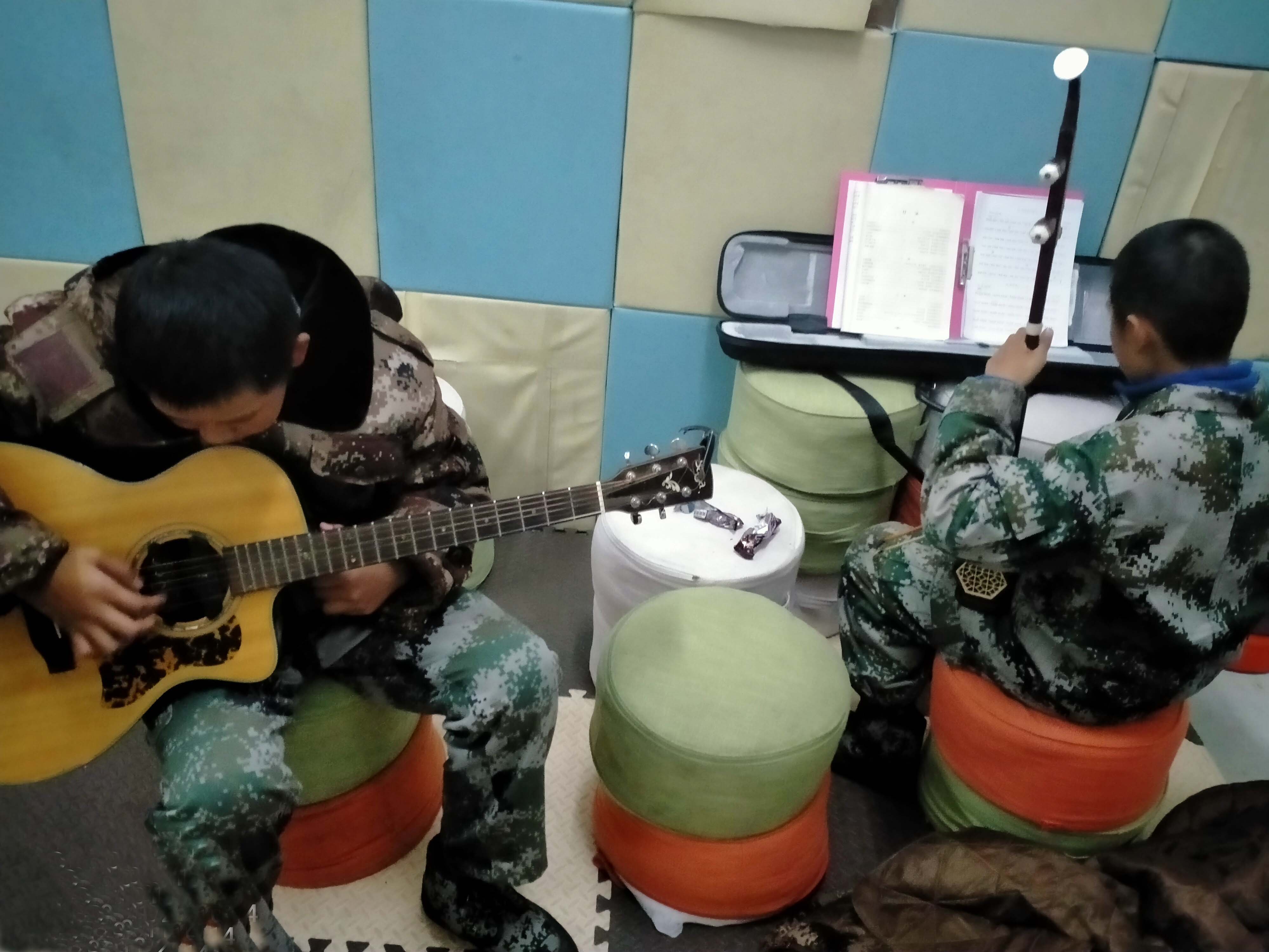 【特训学校艺术教育】-学习音乐会给孩子带来哪(图1)